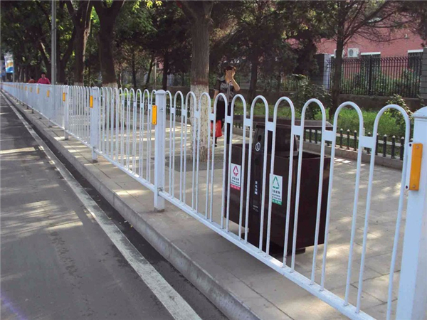 京式道路围栏